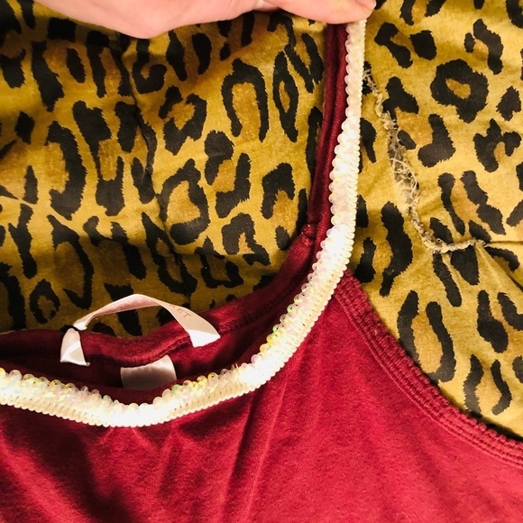 Victoria Secret Size large maroon tank with ivory sequined trim NWOT - Picture 7 of 9